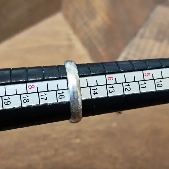 Colorful Abstract Ring - Picture 2 of 5